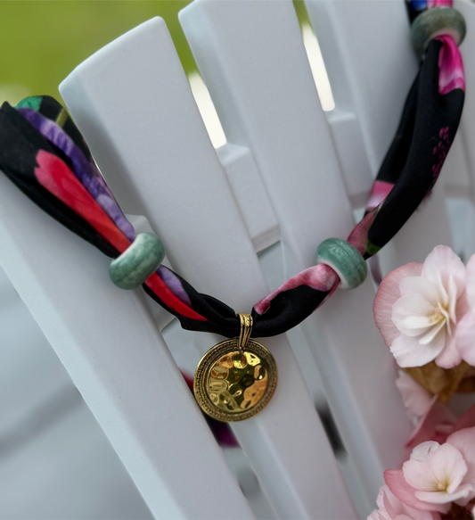 Sesuit Scarf Necklace - Aurealuna