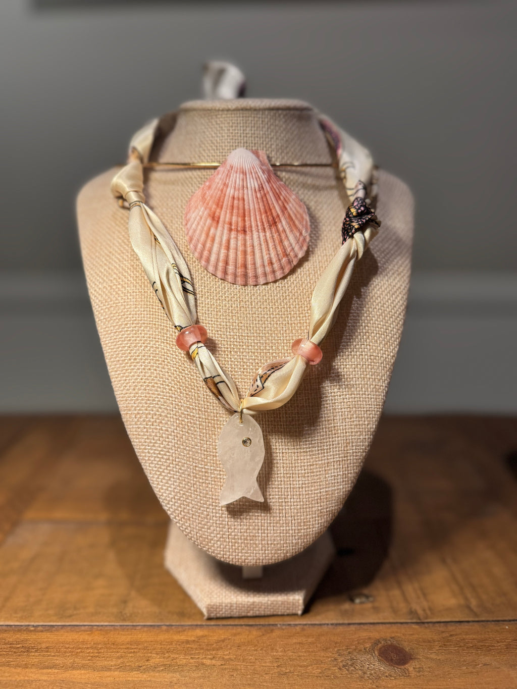 Shelle Cuff Necklace - Rosé