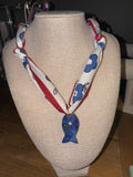 Sesuit Scarf Necklace - Minnow (Navy / Red)