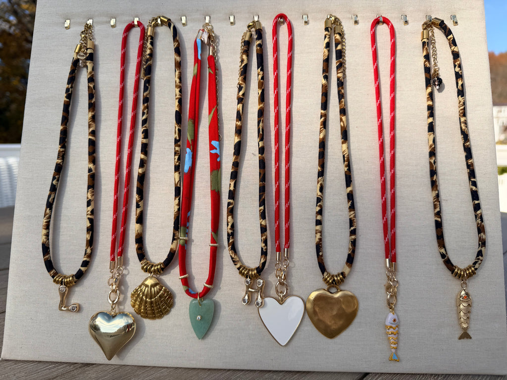 Red Cord 'Shelley' - Gold Fish