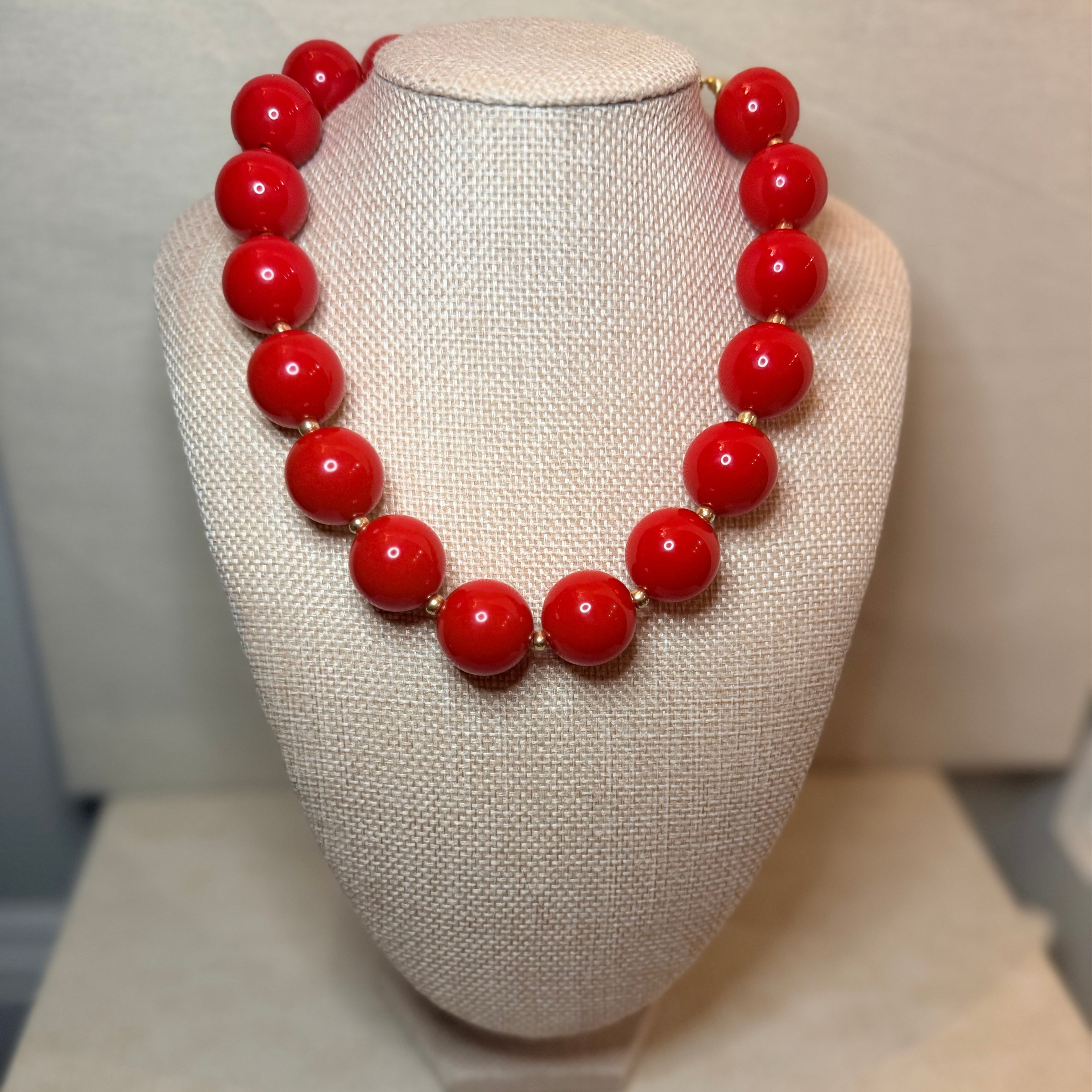 Sip Necklace - festive Red