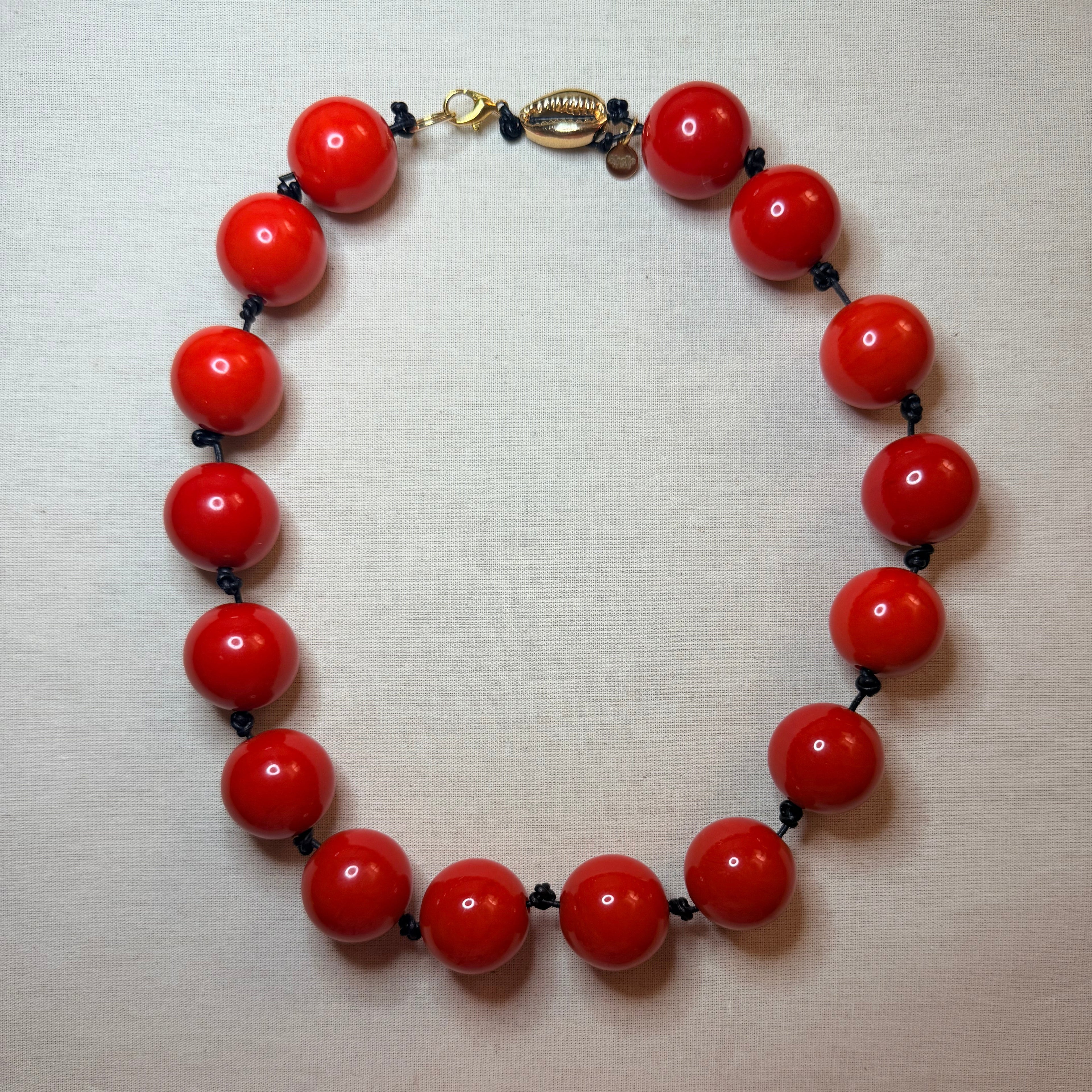 Sip Necklace - Red / Black Knotted