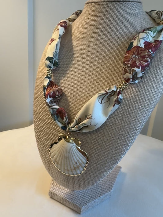 Sesuit Scarf Necklace - Dune