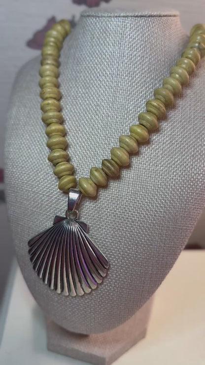 Mesa Necklace
